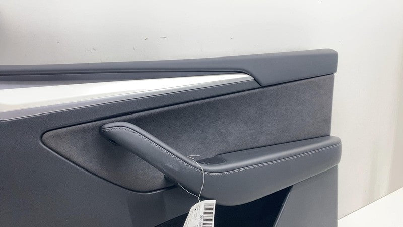 1997295-00-C ⭕ 20-24 Tesla Model Y Front Right Door Panel Trim Card Cover White 1997295-00-C