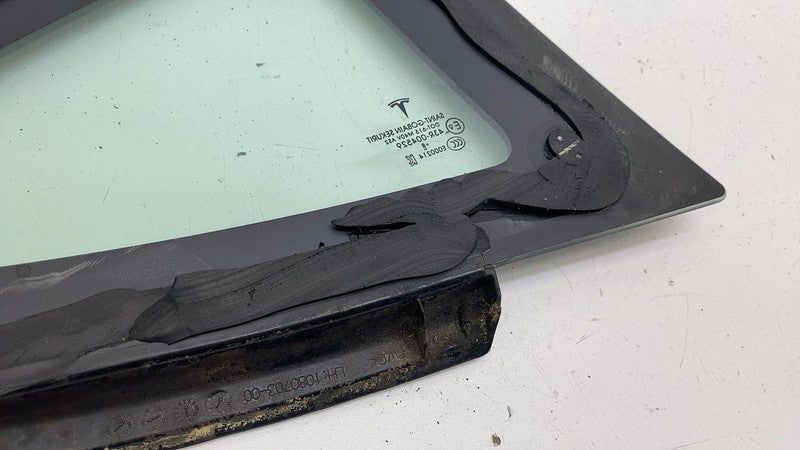 108070300C ⭕ 2017-2020 Tesla Model 3 Rear Left Quarter Fixed Window Glass LH 1080703-00-C