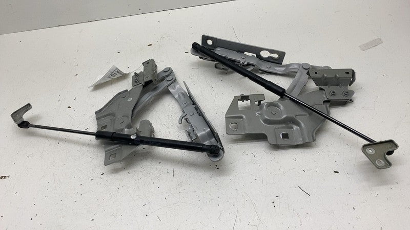 31688415 ⭕ 2021-2023 Polestar 2 PAIR Front Left & Right Hood Bonnet Hinge w/ Shock Strut