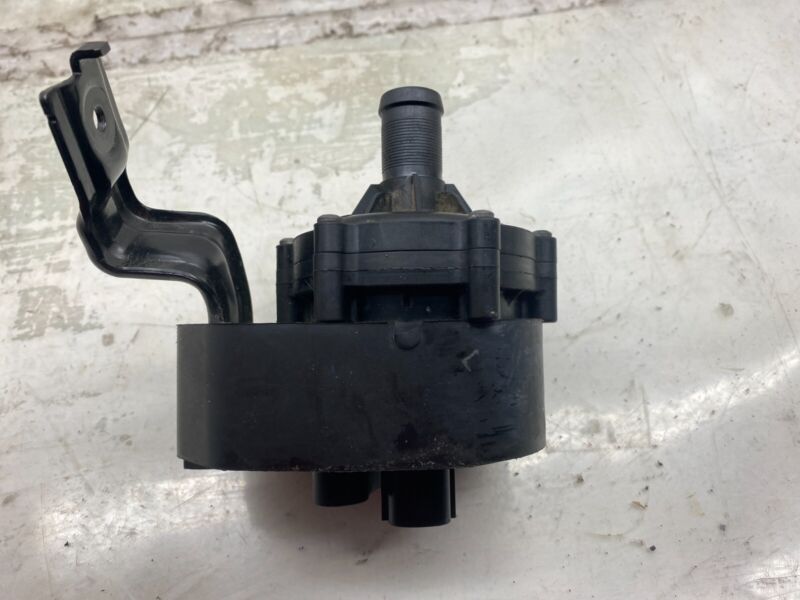 1057235 00 F 2016-2020 Tesla Model S MS Electric Auxiliary Coolant Water Pump w/ Bracket Assy