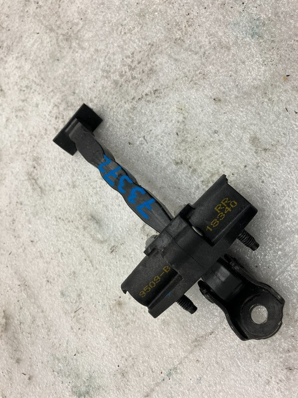 9509-B ⭕ 2017-2023 Tesla Model 3 M3 Rear Left or Right Door Check Strap Stopper LH = RH