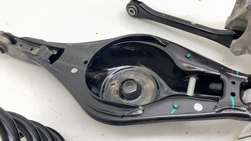 32329003 21-23 Polestar 2 Rear Right Spindle Knuckle w/ Hub + Links & Spring AWD 32246373