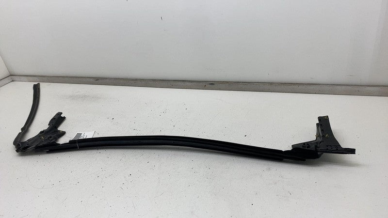 ⭕ 2021-2023 Tesla Model X Front Passenger Side Inner Belt Door Rubber