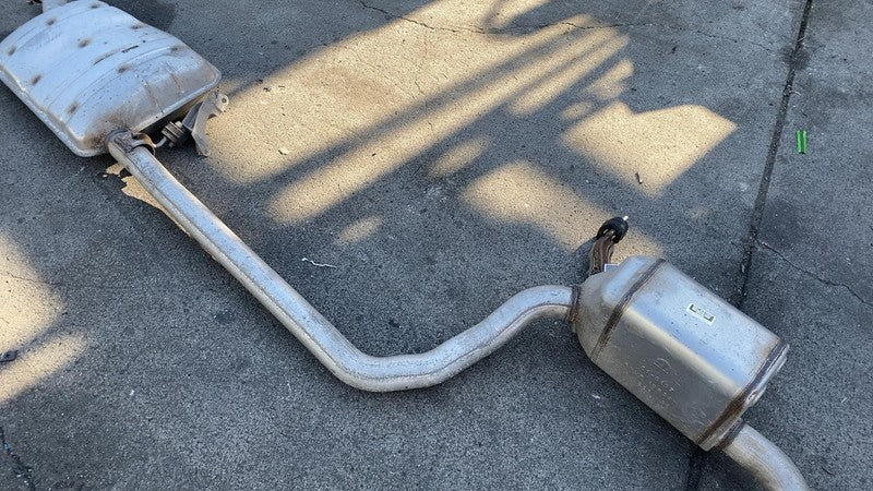 ⭕ 2017-2024 Chrysler Pacifica Exhaust Muffler Pipe & Resonator FWD Assembly OEM