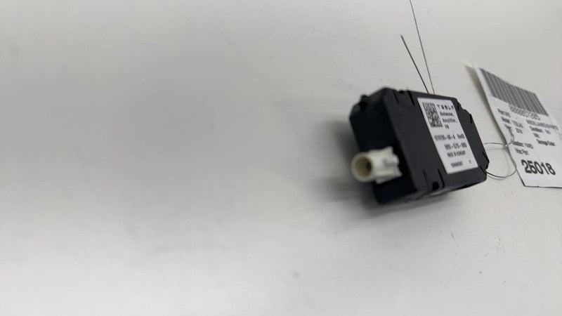 ⭕ 17-23 Tesla Model 3 Y Infotainment Antenna Amplifier AMP Radio FM 10
