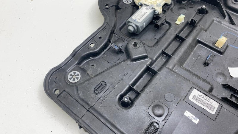 68244606AC ⭕ 07-18 Jeep Wrangler Front Passenger Side Door Window Regulator & Carrier Right