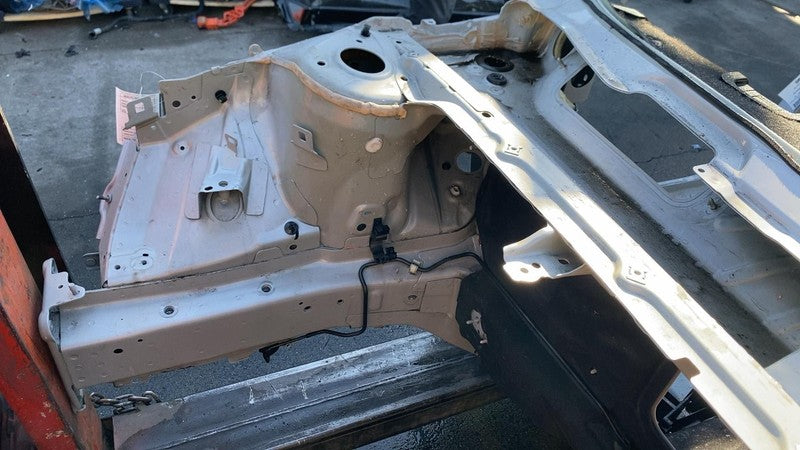 ⭕ 2022-2024 Polestar 2 Front Passenger Side Structural Frame Horn Cuto