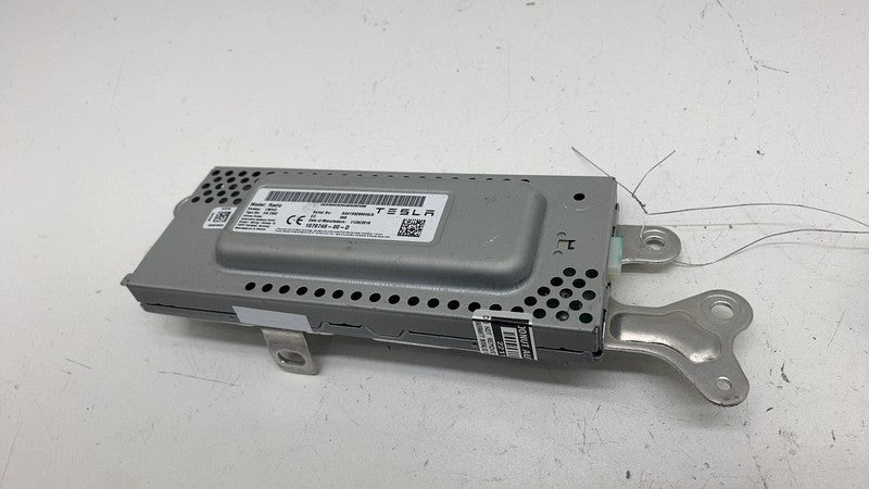 107974900D ⭕ 2017-2023 Tesla Model 3 Harman Becker Radio FM/HD Receiver Module 1079749-00-D
