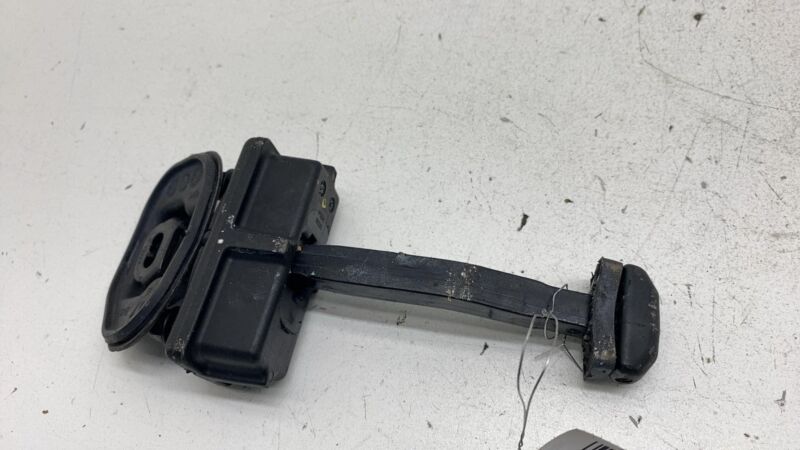080083 ⭕ 2017-2020 Maserati Levante Front Left Door Check Strap Stop Stopper 670034687