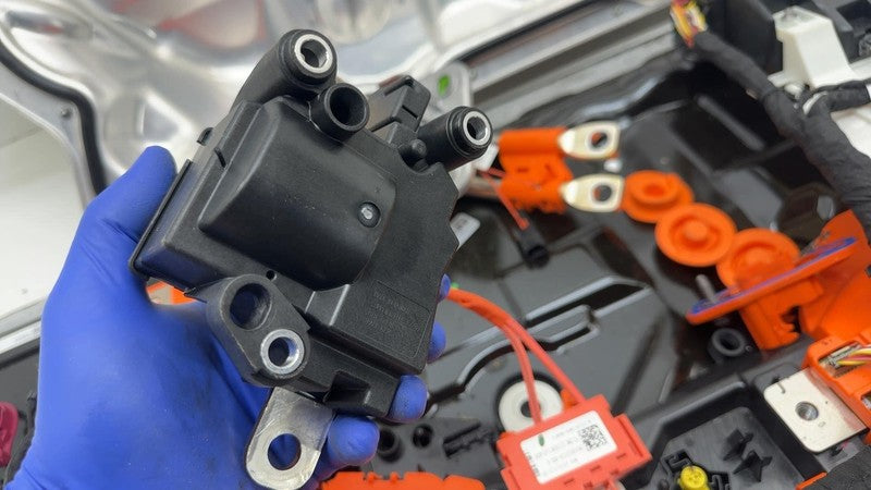 110639401P ⭕ 21-24 Tesla Model Y MY Power Conversion System Onboard Charger Penthouse Assy
