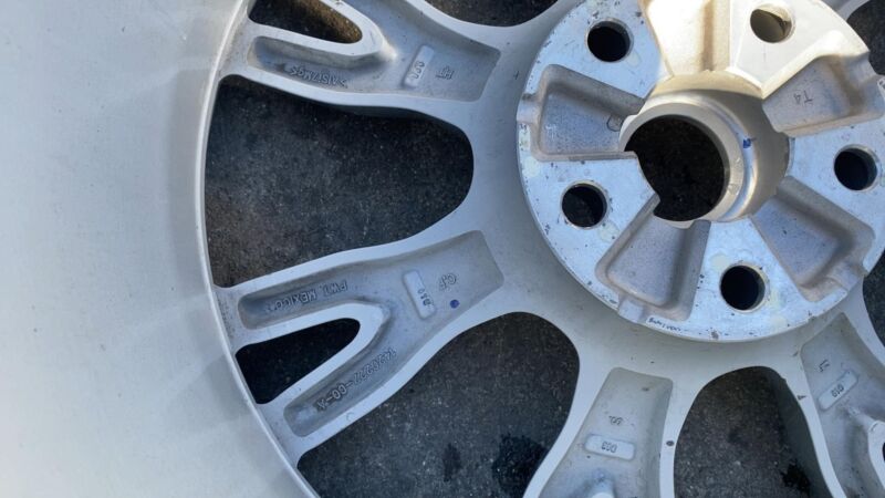 142022200A 2021-2023 Tesla Model S Rear Wheel Rim 19x10.5 +45MM w/ Continental Tire 285/40