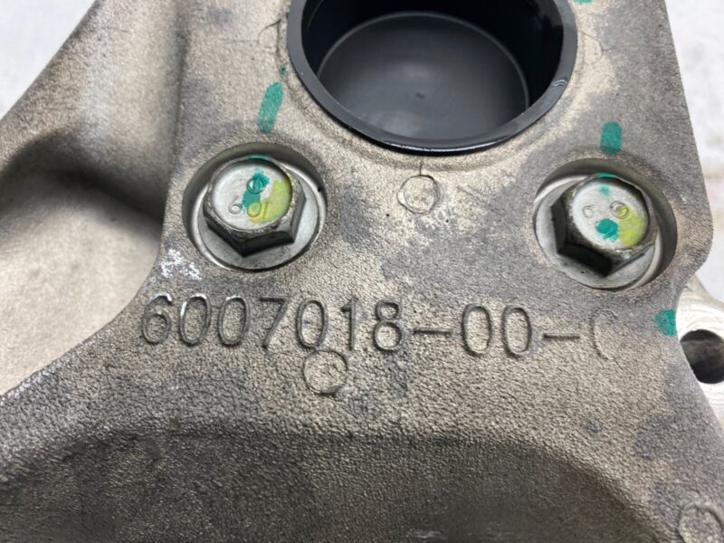 6007018 00 C 2012-2015 Tesla Model S Front Passenger Spindle Knuckle w/ Wheel Hub Right RWD