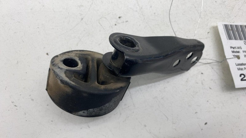⭕ 16-24 Toyota Prius Rear Passenger Side Exhaust Muffler Hanger w/ Bracket Right