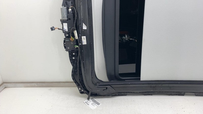 83A 877 041 A 19-23 Audi E-Tron Quattro Roof Panoramic Sunroof Moonroof Glass Panel 83A877041A