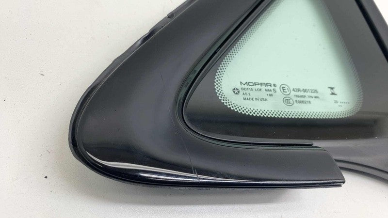 E1 43R-001229 ⭕ 18-25 Chrysler Pacifica Front Left Corner Door Window Quarter Glass 68370635AA