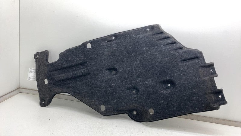 ⭕ 17-24 Chrysler Pacifica Rear Underbody Splash Shield Diffuser Panel