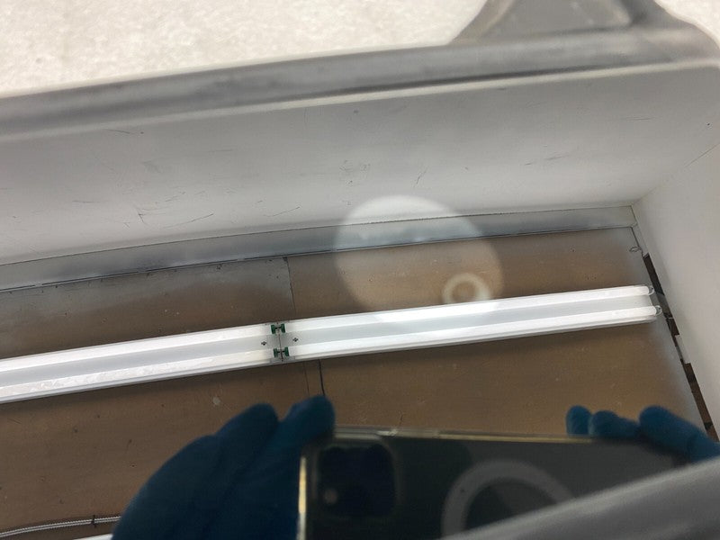 1516255 00 D ⭕ 20-23 Model Y Left Exterior B-Pillar Applique Glass Trim LH AP3 1506885-00-E