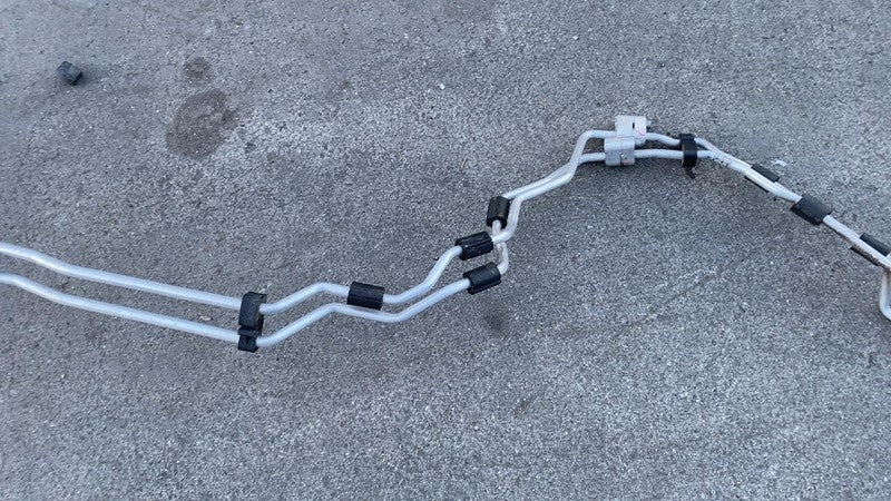 2018 2019 2020 BMW 530e G30 2.0L A/C Air Conditioning Pressure Hose Pi