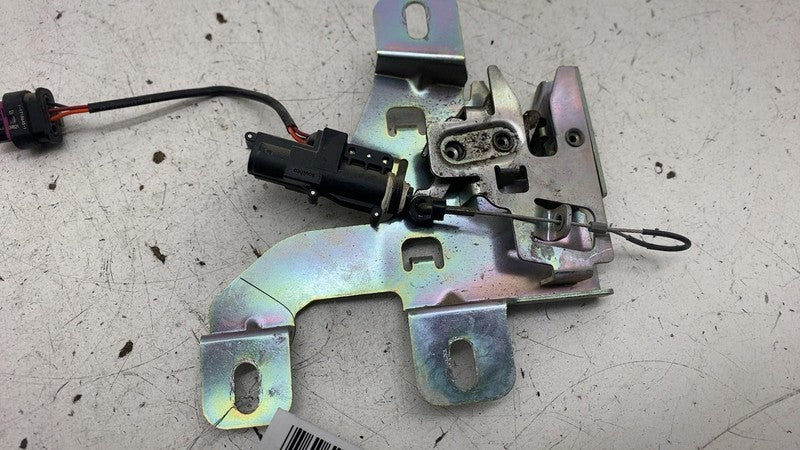 ⭕ 2022 Rivian EDV-700 Van Driver Side Door Latch Assembly Left PT00052