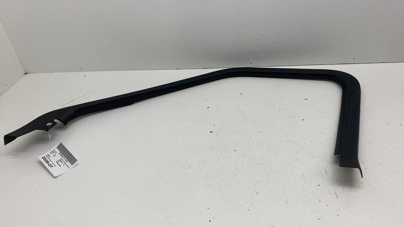 ⭕ 2022-2024 Rivian R1T Front Right Side Door Interior Garnish Trim PT0