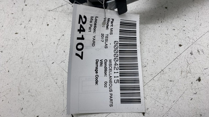 ⭕2012-2020 Model S Front Right Seat Belt Outboard Lap Pre-Tensioner 10