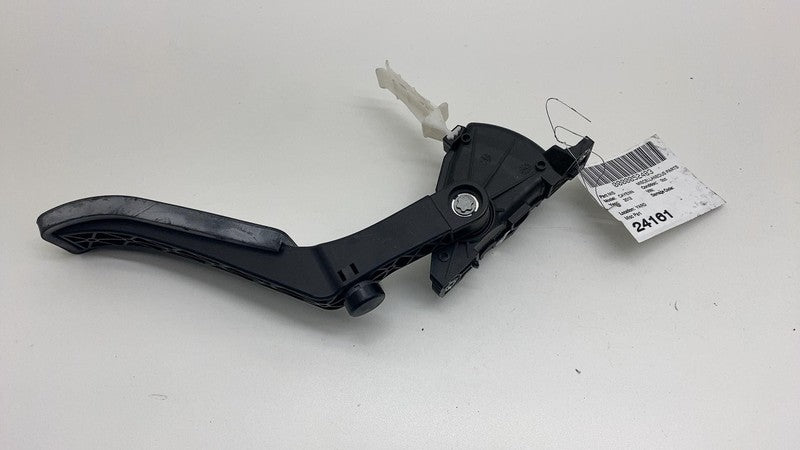 7L0723507D 2011-2018 Porsche Cayenne S Front Driver Gas Throttle Accelerator Pedal Assy OEM