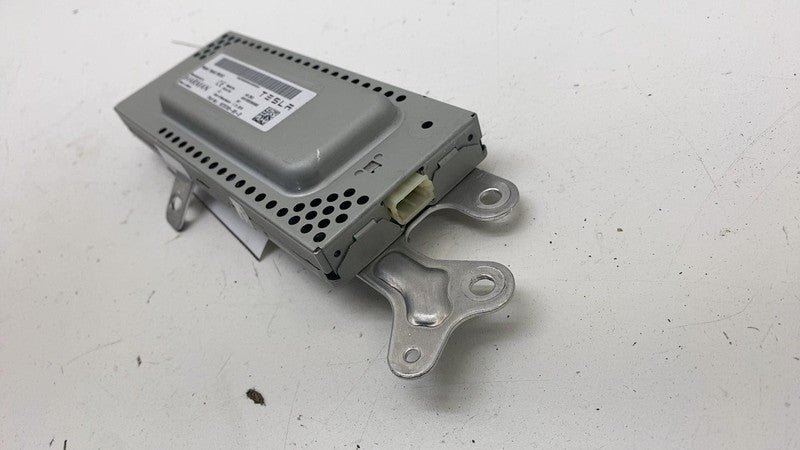 107974900D ⭕ 2017-2023 Tesla Model 3 Harman Becker Radio FM/HD Receiver Module 1079749-00-D
