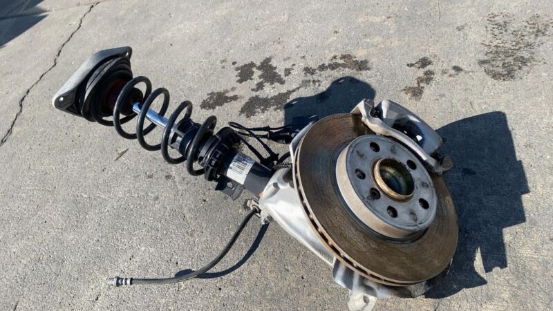 685215902 ⭕ 2014-2020 BMW i3 Front Left Knuckle + Shock Absorber Strut + Caliper + Rotor