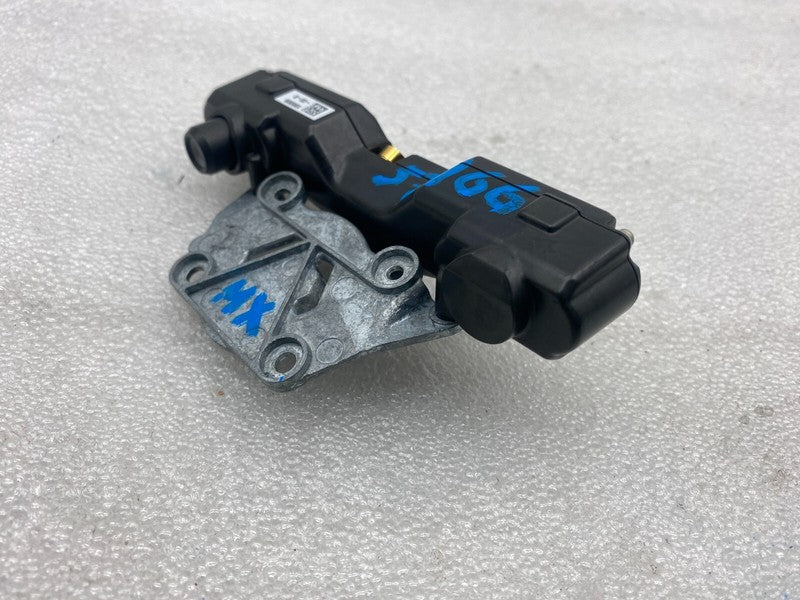 ⭕ 2016-2020 Tesla Model X Front Bumper Park Assist Camera Monocam 1065