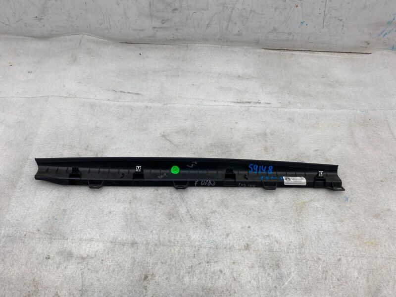 105155602B ⭕16-20 Tesla Model X Passenger Side Falcon Door Mid Gap Hider Right 1051556-02-B