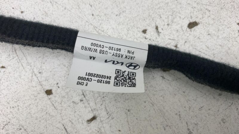 96123CV010 2022-2024 Kia EV6 Front Dashboard Center USB Type C Charging Port Power Outlet