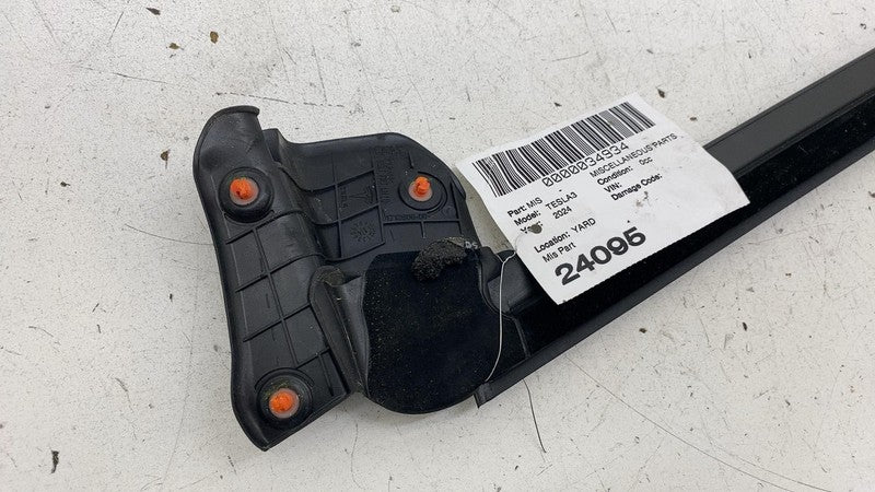 171260600C ⭕ 24-25 Model 3 Front Driver Left Door Inner Belt Weatherstrip Seal 1712606-00-C