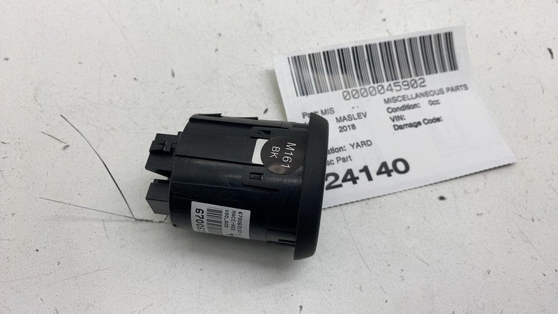 ⭕ 2017-2020 Maserati Levante Dash Instrument Panel Center Analog Clock