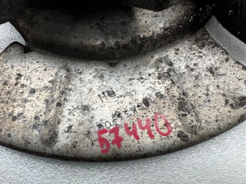 6006433 00 A ⭕12-21 Model S X Rear Passenger Side Spindle Knuckle w/ Dust Shield 6006433-00-A