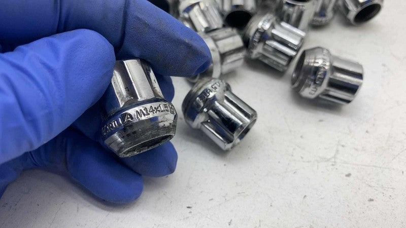 ⭕ 2014-2022 Range Rover Sport Gorilla Short Chrome Locking Lug Nuts 14