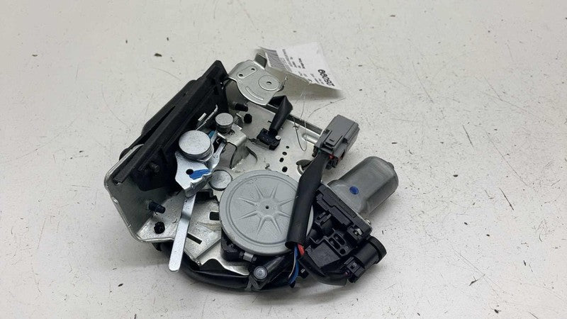 A95613206BU ⭕ 2017-2025 Chrysler Pacifica Tailgate Trunk Latch Lock Actuator A95-61320-6BU