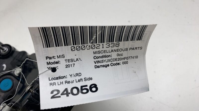 103433300A 2016-2020 Tesla Model X MX Rear Passenger Side Outer Taillight Tail Lamp Right