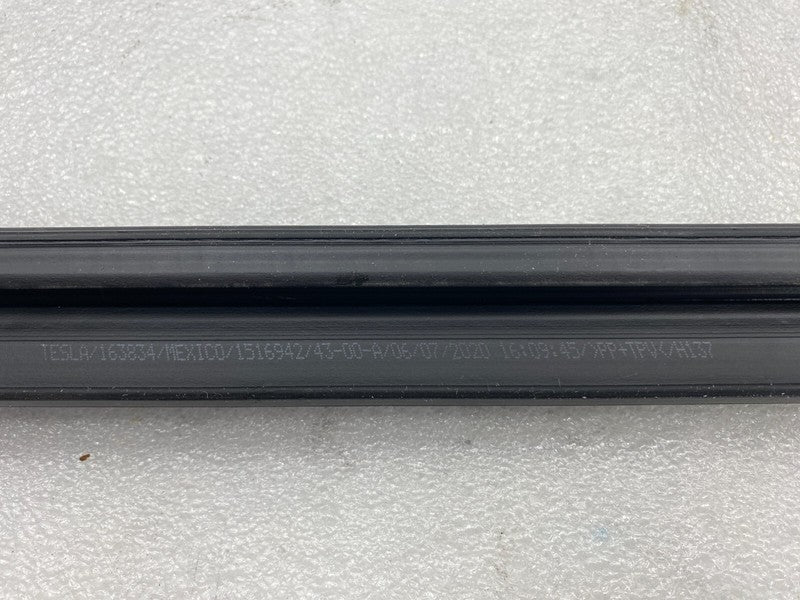 151694200A ⭕12-20 Tesla Model S Rear Left or Right Door Inner Belt Rubber Seal 1516942-00-A