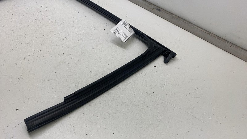 4KE 839 431 19-23 Audi E-Tron Quattro Rear Left Side Door Window Glass Run Channel 4KE839431