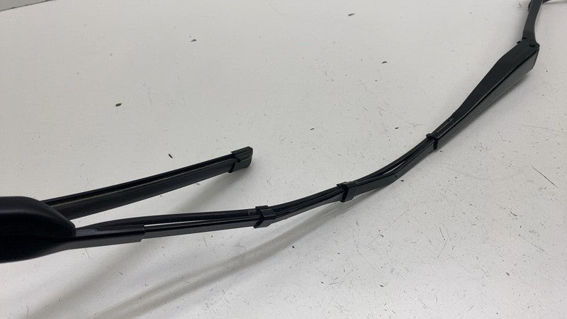 97036203 ⭕ 24-25 Tesla Model 3 M3 Front Passenger Side Windshield Wiper Arm & Blade Right