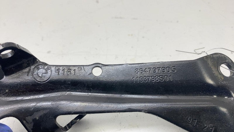 864797905 ⭕2021-2023 BMW 530e Engine Air Intake Manifold Bracket Support Holder 8647979-05