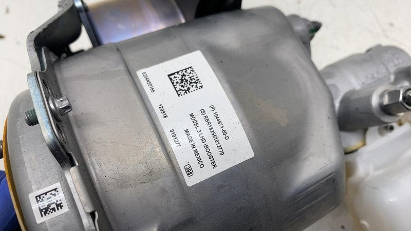 ⭕ 2017-2023 Model 3 Power Brake Booster Master Cylinder & Reservoir 10