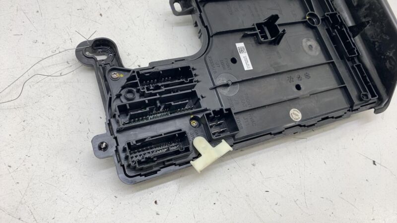 156735900B 17-23 Model 3 Left Low Voltage Controller Electronic Control Module 1567455-00-C