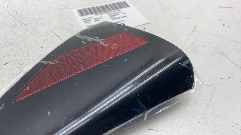 2029541-00 ⭕ 25-26 Model Y Rear Passenger Side Quarter Panel Reflector Right 2029541-00-B