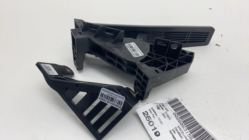 ⭕ 2024-2025 Tesla Cybertruck Front Gas Accelerator Pedal w/ Bracket 12
