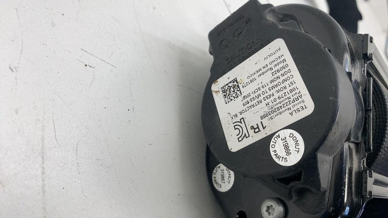 1081279-01-H ⭕ 2017-2023 Tesla Model 3 Front Right 1st Row Seat Belt & Retractor 1081279-01-H