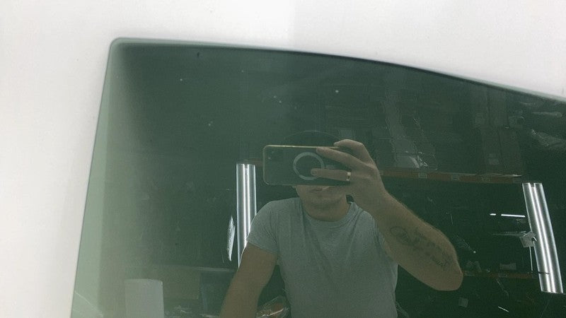 ⭕ 2022-2024 Rivian R1T Rear Passenger Side Door Glass Window Right RH Assembly