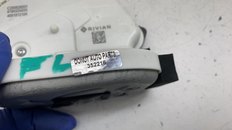 C200628531 ⭕ 2025 Rivian R1S Front Driver Side Door Lock Latch Actuator Left LH C200628531