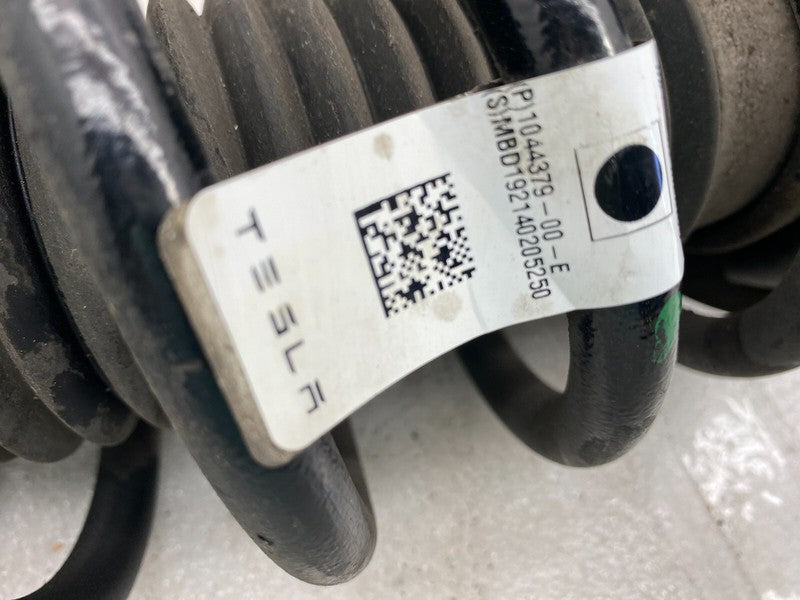 104436900E ⭕ 17-23 Model 3 Front Right Shock Strut Absorber Coil Damper E1/RR 1044369-00-E