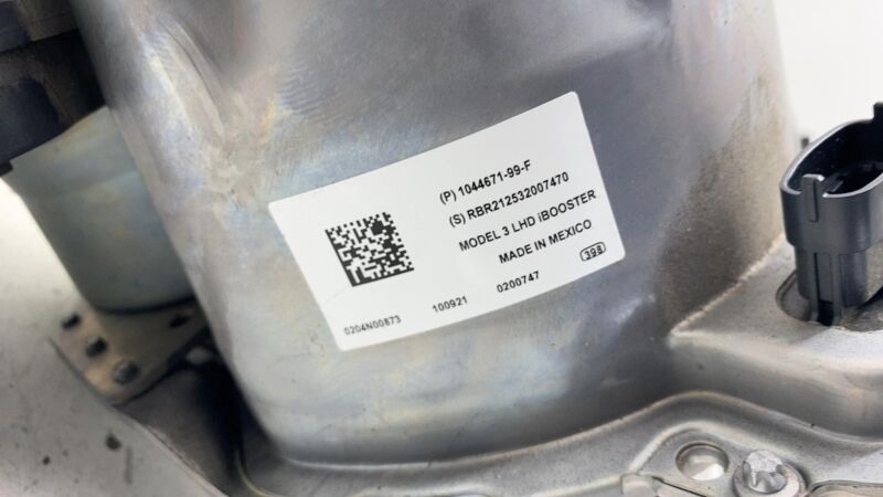 104467199F ⭕ 17-23 Tesla Model 3 iBooster Power Brake Booster Master Cylinder 1044671-99-F